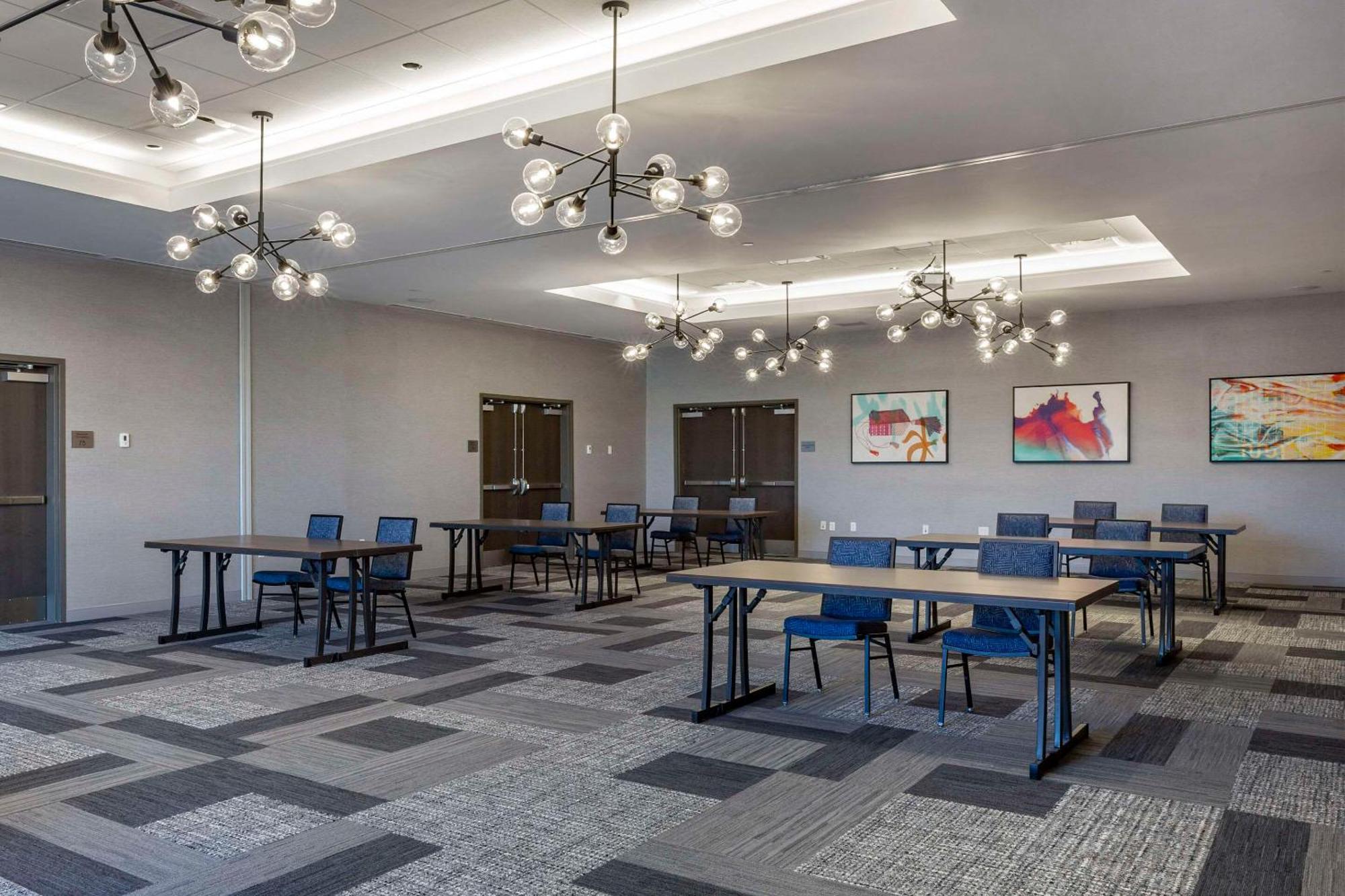 Cambria Hotel Manchester South Windsor Bagian luar foto