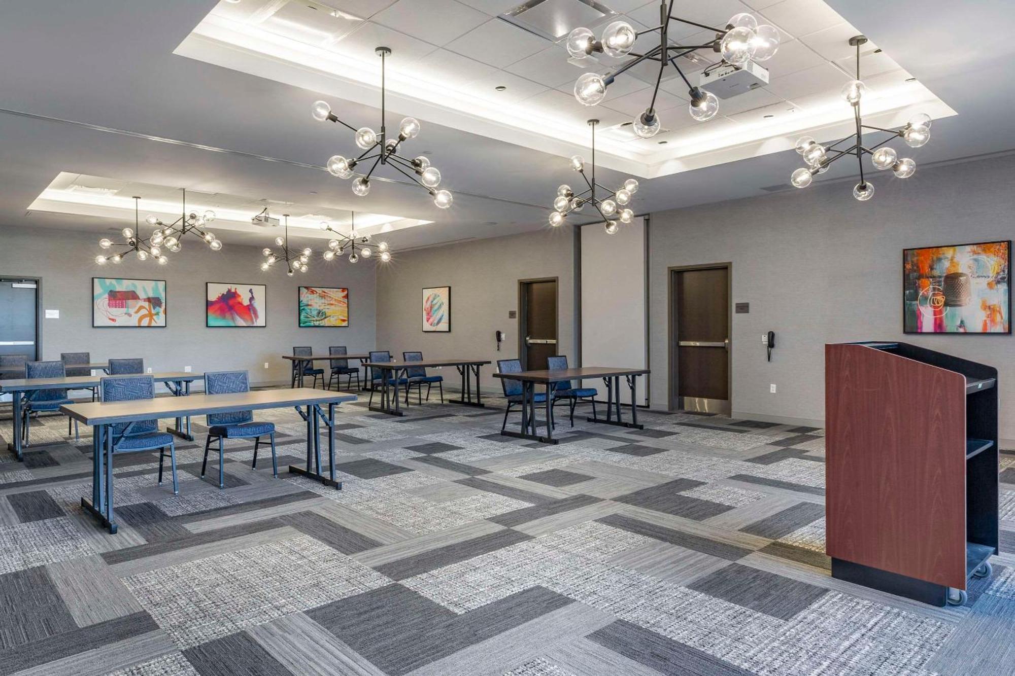 Cambria Hotel Manchester South Windsor Bagian luar foto