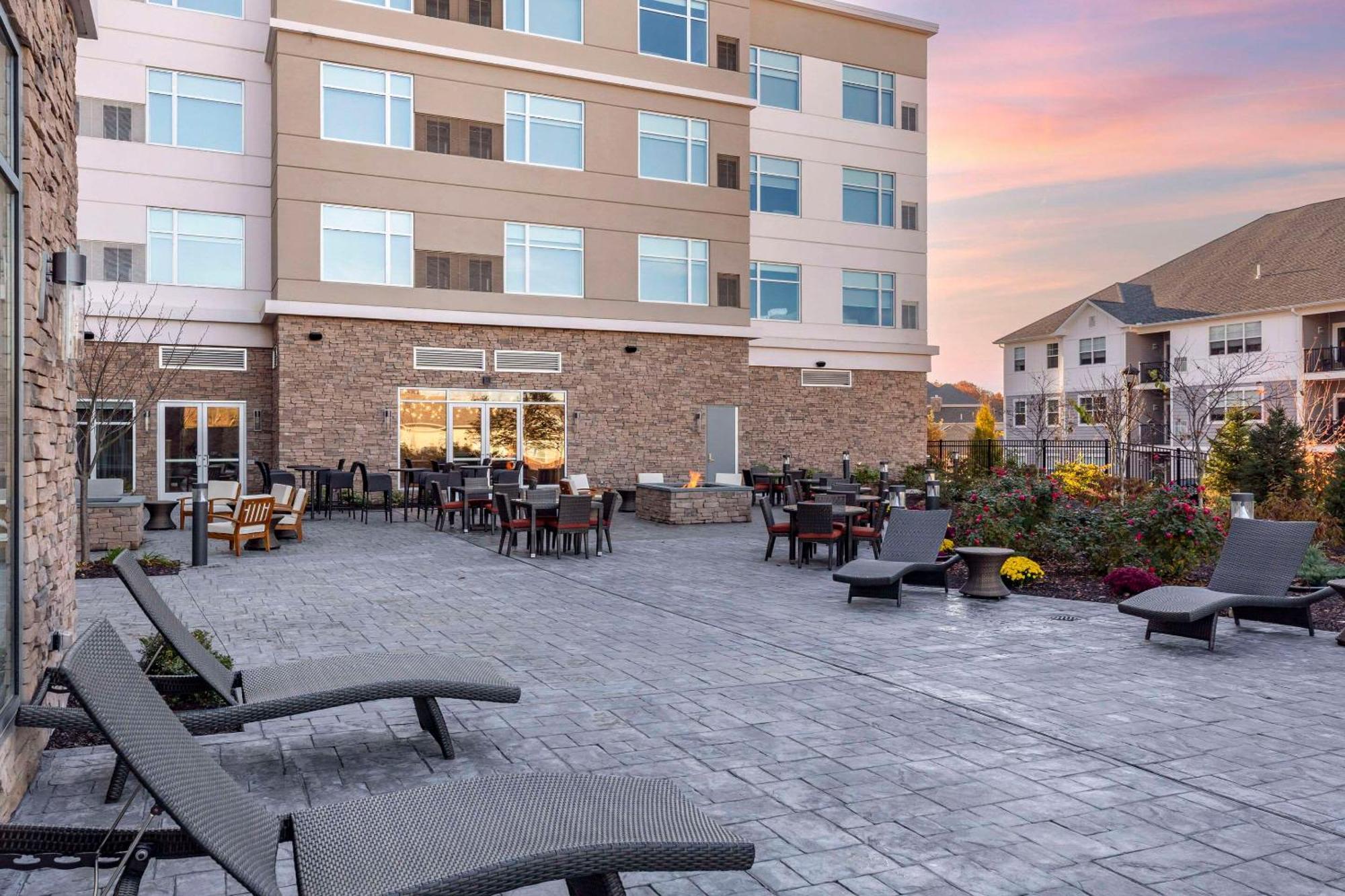 Cambria Hotel Manchester South Windsor Bagian luar foto