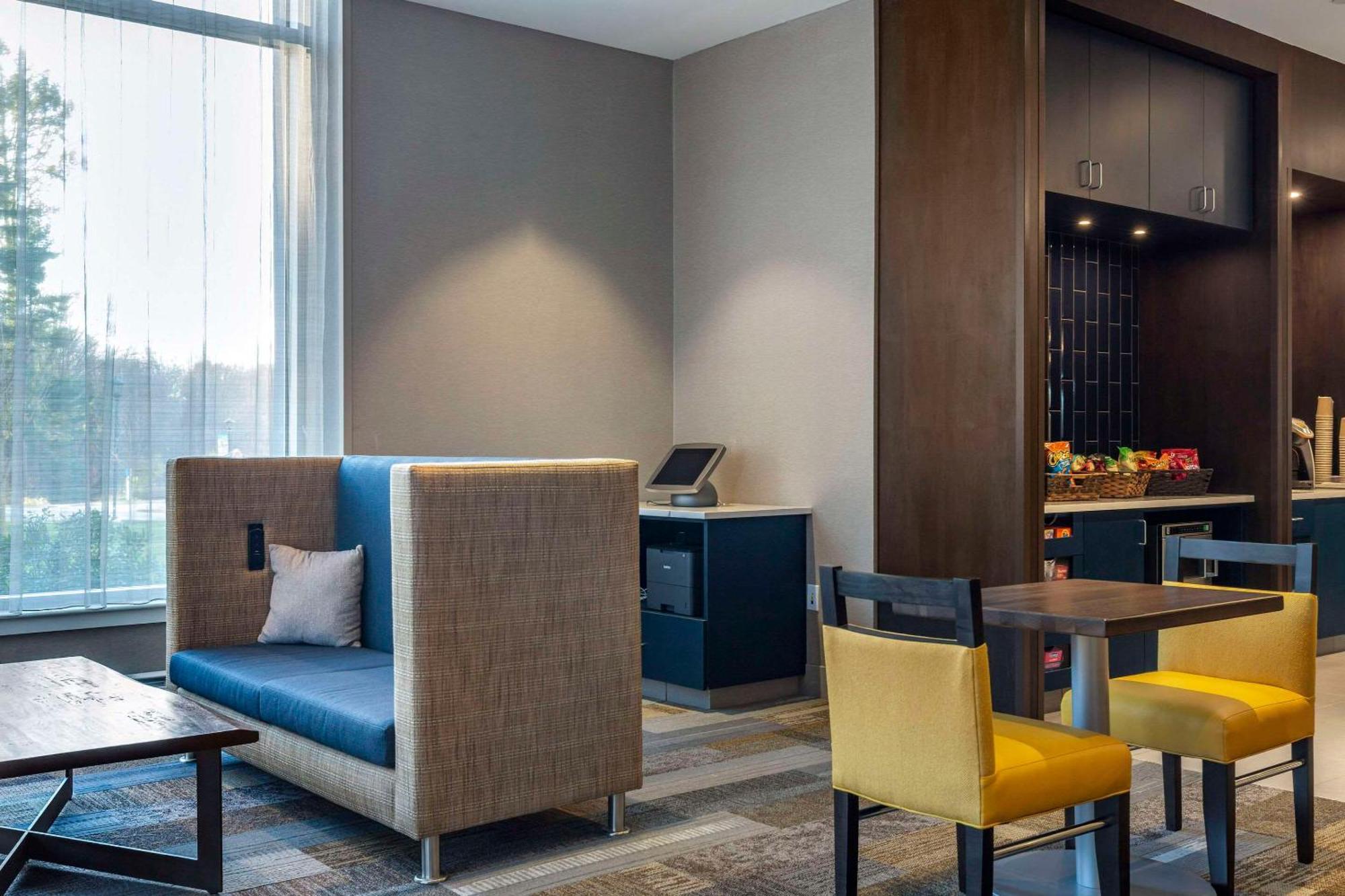 Cambria Hotel Manchester South Windsor Bagian luar foto