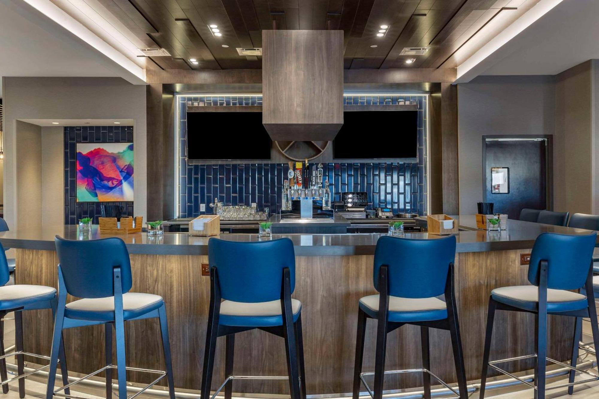 Cambria Hotel Manchester South Windsor Bagian luar foto