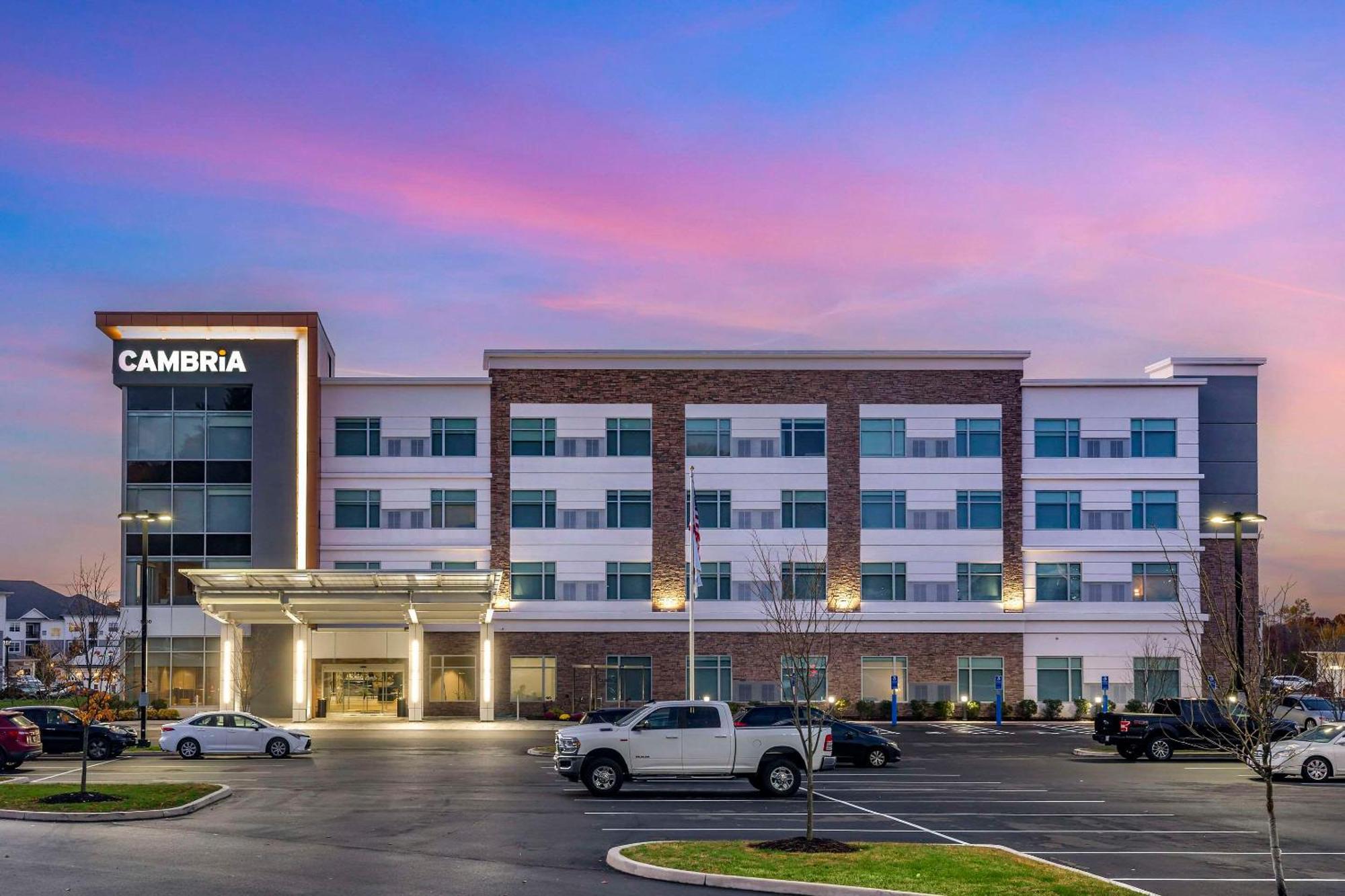 Cambria Hotel Manchester South Windsor Bagian luar foto